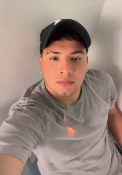 Video Chat Stories - @aronsantoscardenas (Aron Santos cardenas): undefined